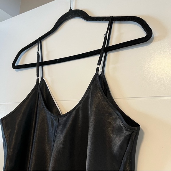 Sentiments | Black Silky Slip - Picture 9 of 12